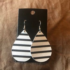 1.5 inch teardrop leather earring.